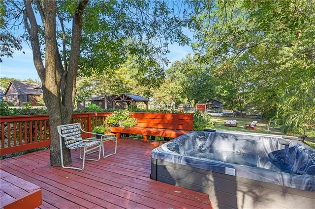 $329,000 | 1309 South College Street, Pittsburg, KS 66762