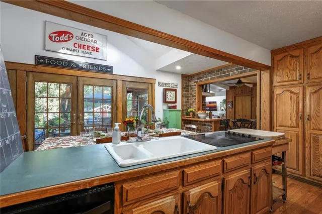 $329,000 | 1309 South College Street, Pittsburg, KS 66762