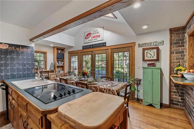 $329,000 | 1309 South College Street, Pittsburg, KS 66762