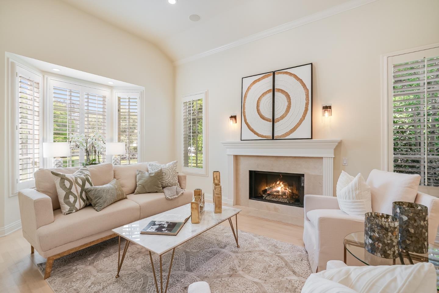 75 Riordan Place Menlo Park, CA 94025 - Photo 3 of 55 a living room with furniture and a fireplace
