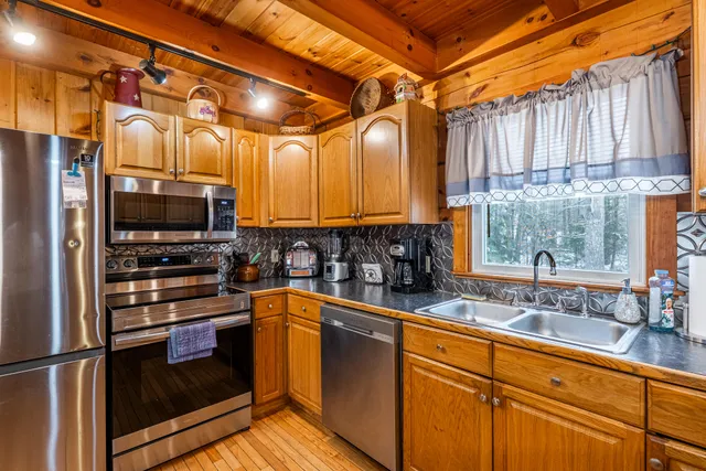 $399,900 | 92 Silver Lane, Limerick, ME 04048