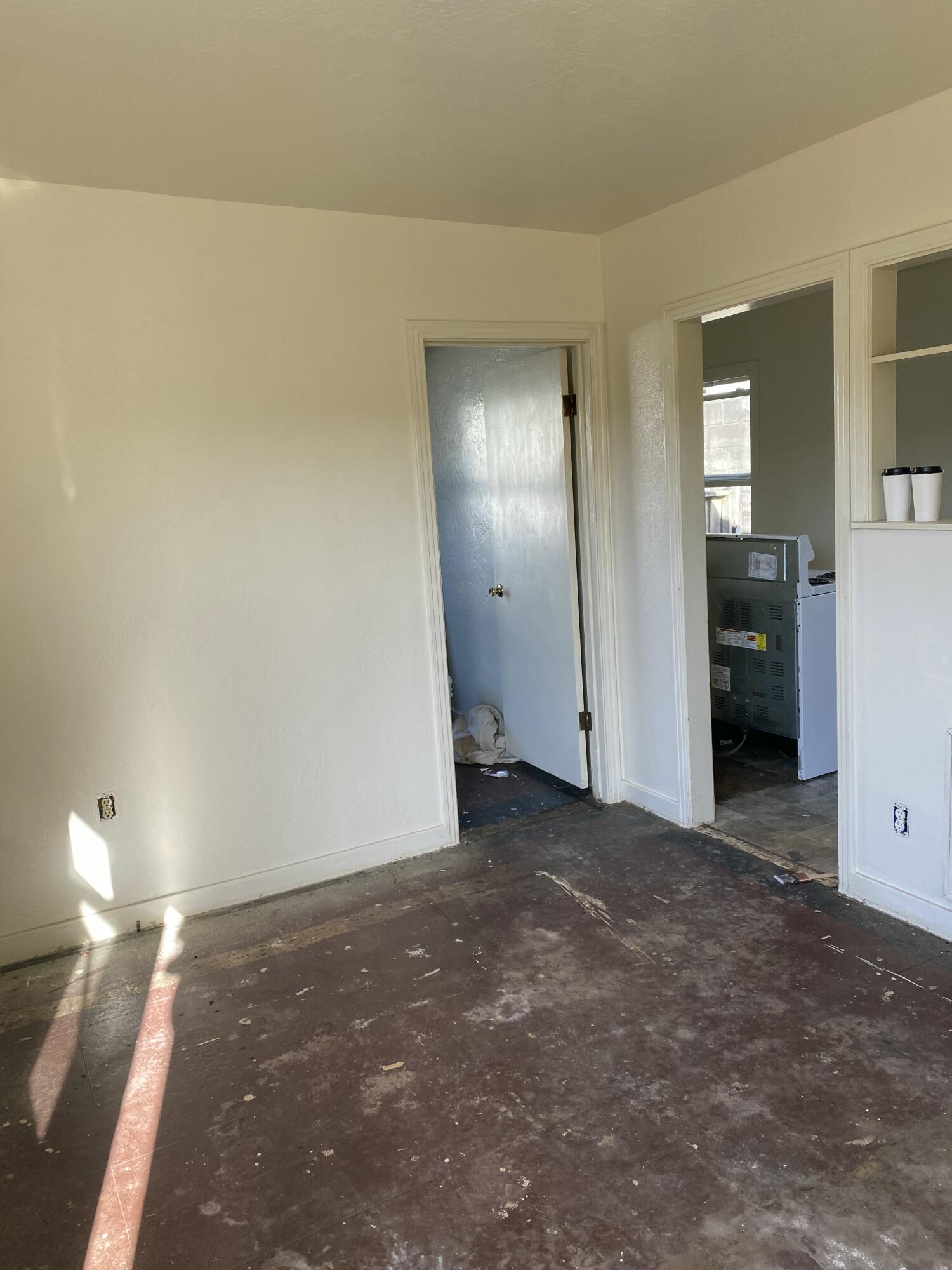 1076 New Navy Base Road Arcata, CA 95521 - Photo 14 of 23 Apt5_livingroom