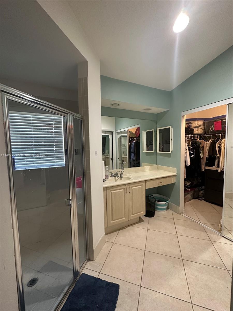 1041 Southeast 20th Road Homestead, FL 33035 - Photo 23 of 40