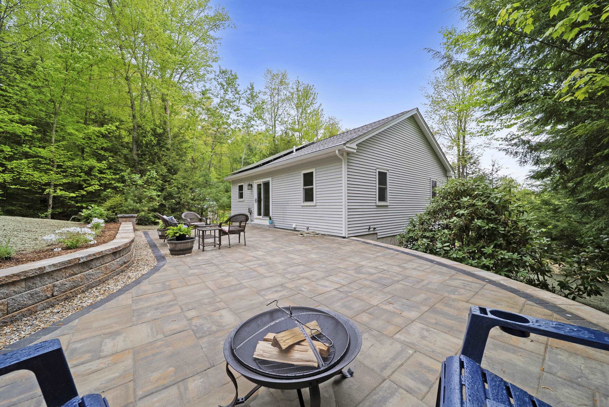 127 Berry Road Loudon, NH 03307 - Photo 5 of 44