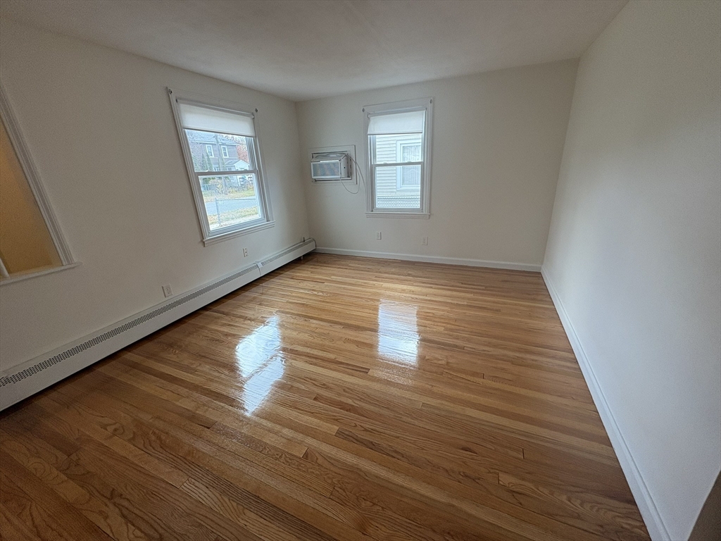 82 Waldorf Street Springfield, MA 01109 - Photo 15 of 30