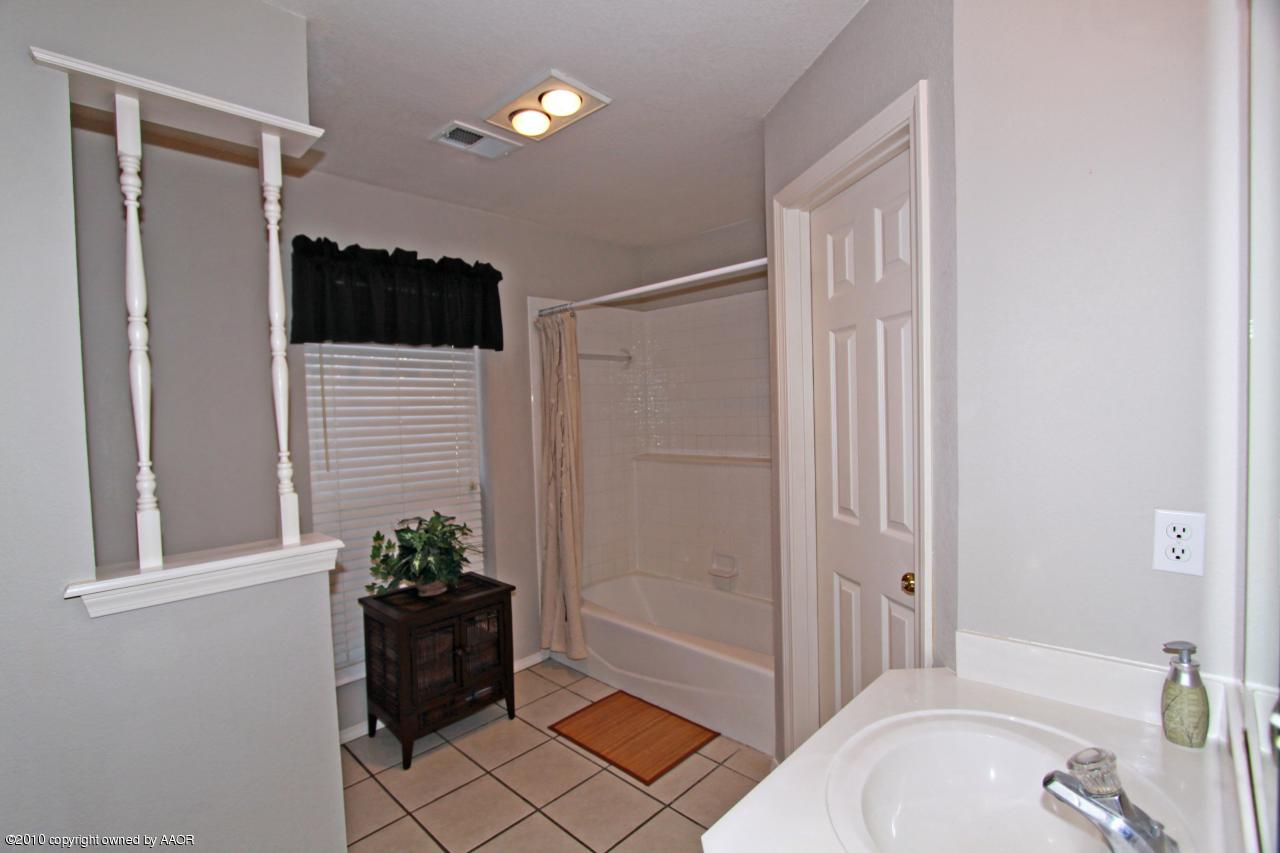 8107 Sheldon Road Amarillo, TX 79119 - Photo 13 of 15 Downstairs Bathroom