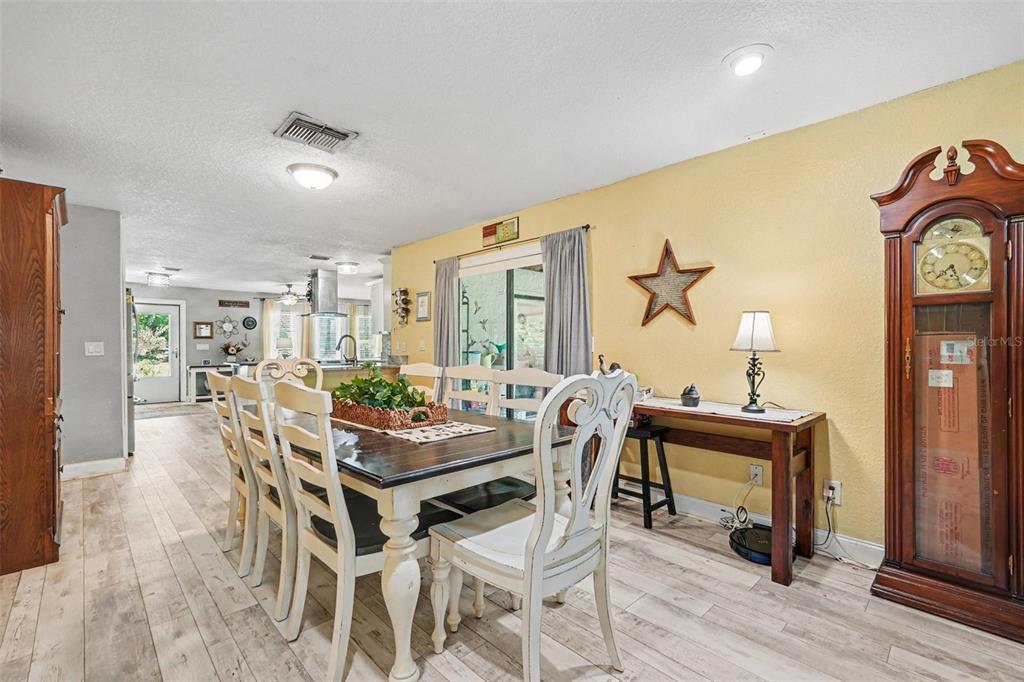 534 Leverett Road Seffner, FL 33584 - Photo 14 of 33