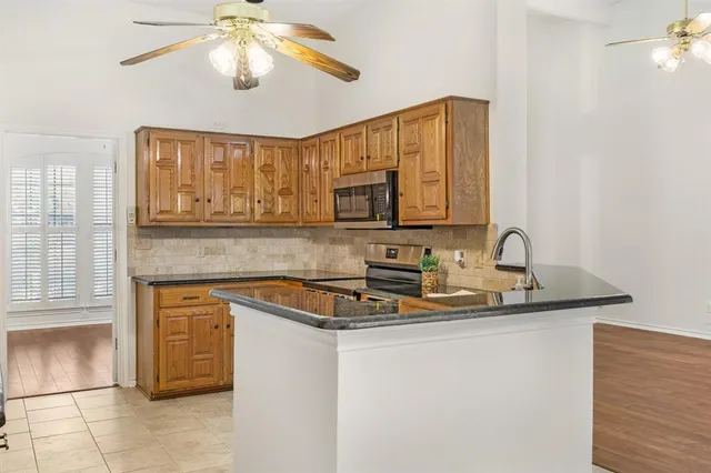 $399,000 | 702 Giltin Court, Arlington, TX 76006