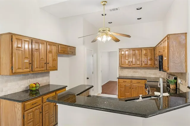 $399,000 | 702 Giltin Court, Arlington, TX 76006