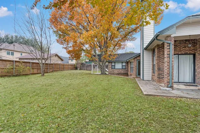 $399,000 | 702 Giltin Court, Arlington, TX 76006