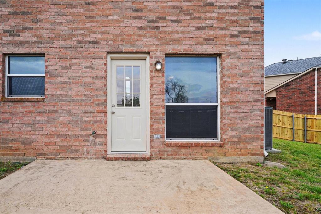 1053 Liberty Circle Hurst, TX 76053 - Photo 18 of 19