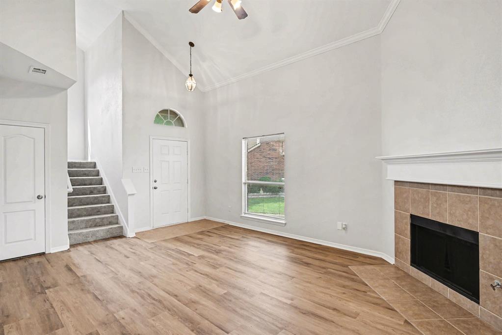1053 Liberty Circle Hurst, TX 76053 - Photo 4 of 19