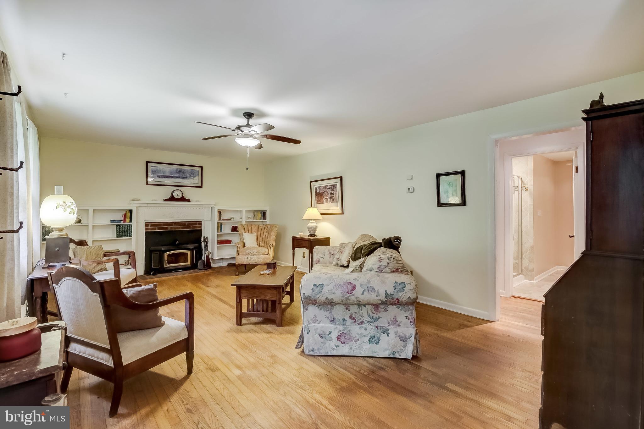 16114 Cedar Grove Road Sparks, MD 21152 - Photo 9 of 74 Living Room