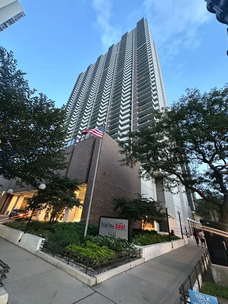 6033 North Sheridan Road, Unit 39E Chicago, IL 60660 - Photo 1 of 10 Gallery Image 1