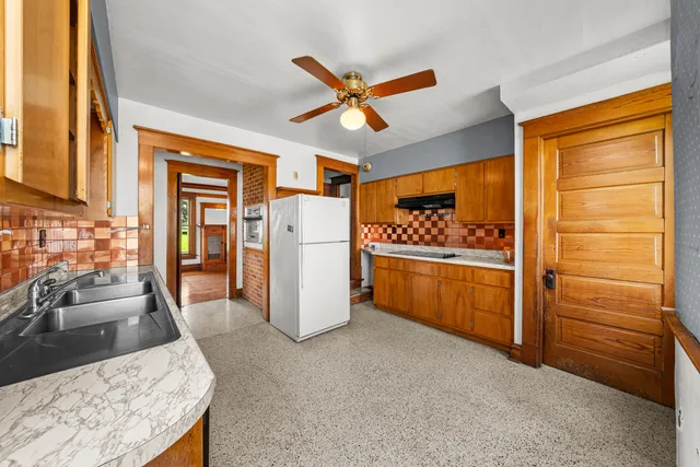 a view of an entryway