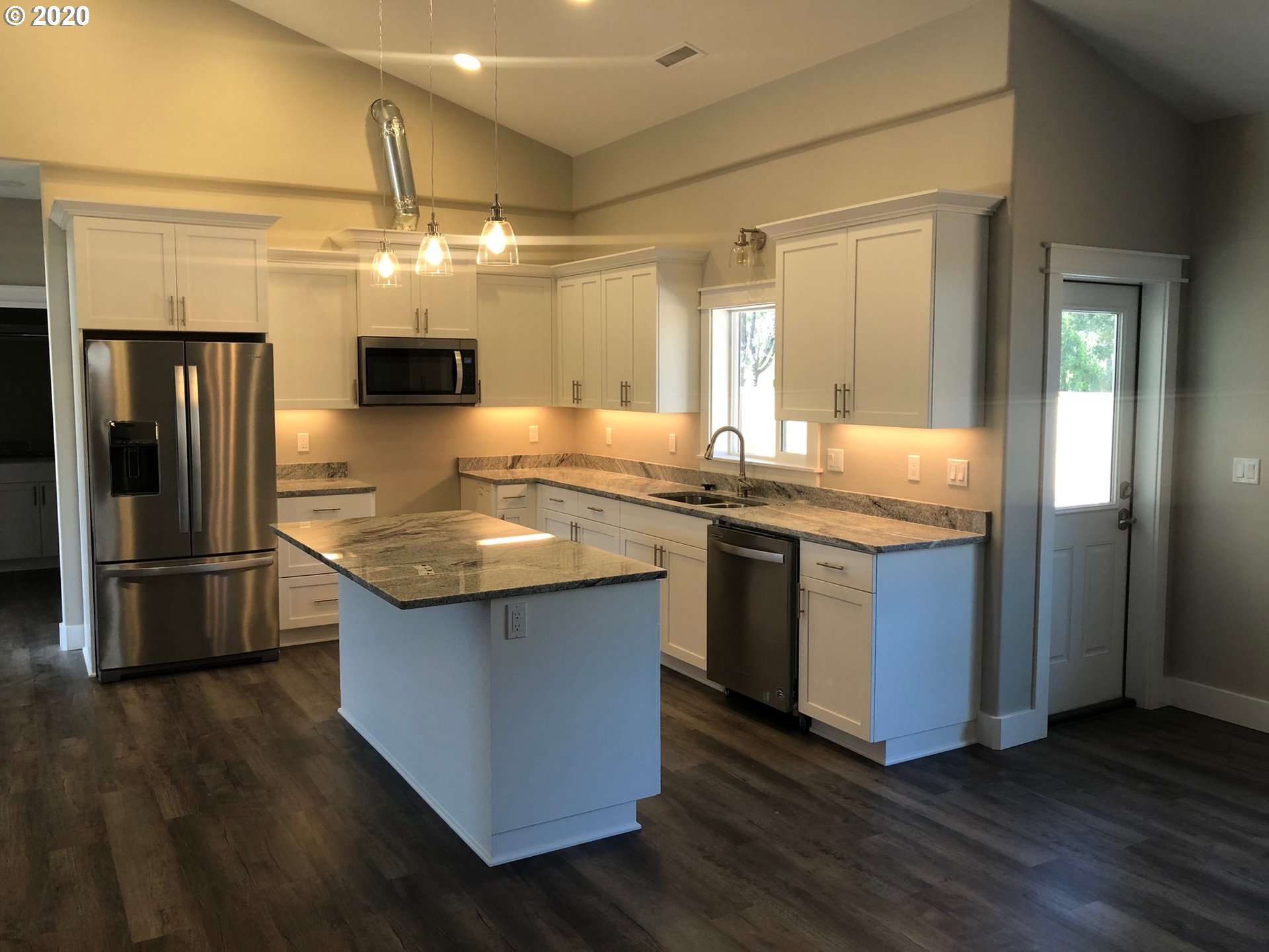 4105 Caddington Lane Florence, OR 97439 - Photo 3 of 20