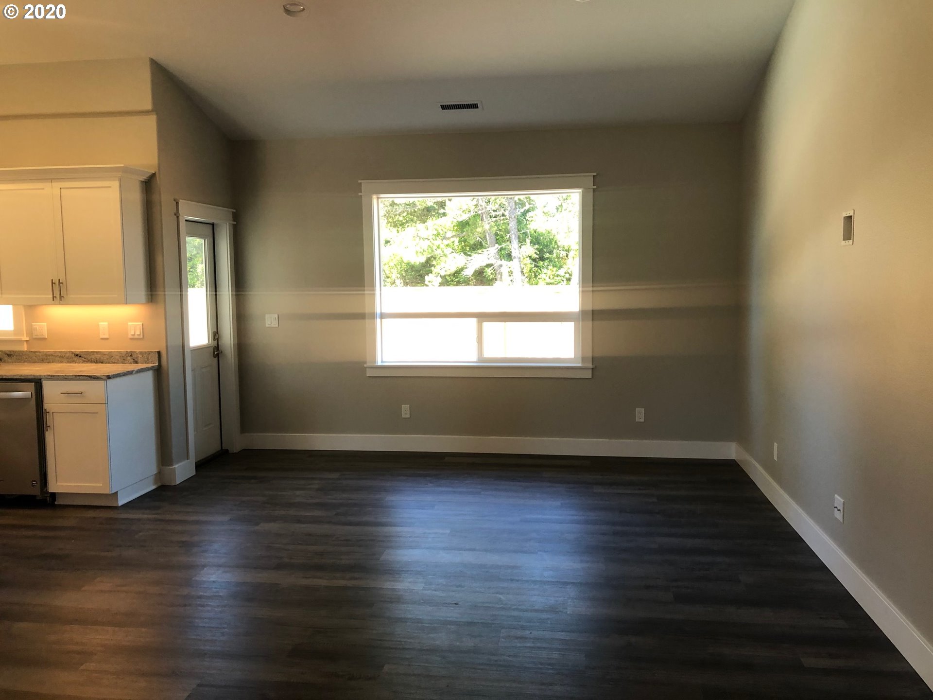 4105 Caddington Lane Florence, OR 97439 - Photo 5 of 20