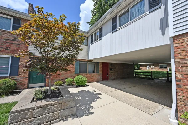 $229,900 | 7752 Montgomery Road, Unit 29, Cincinnati, OH 45236
