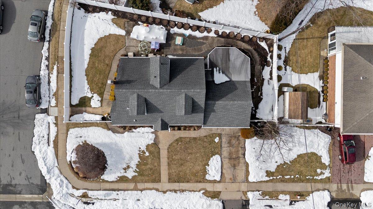 152 Manor Street Plainview, NY 11803 - Photo 18 of 19