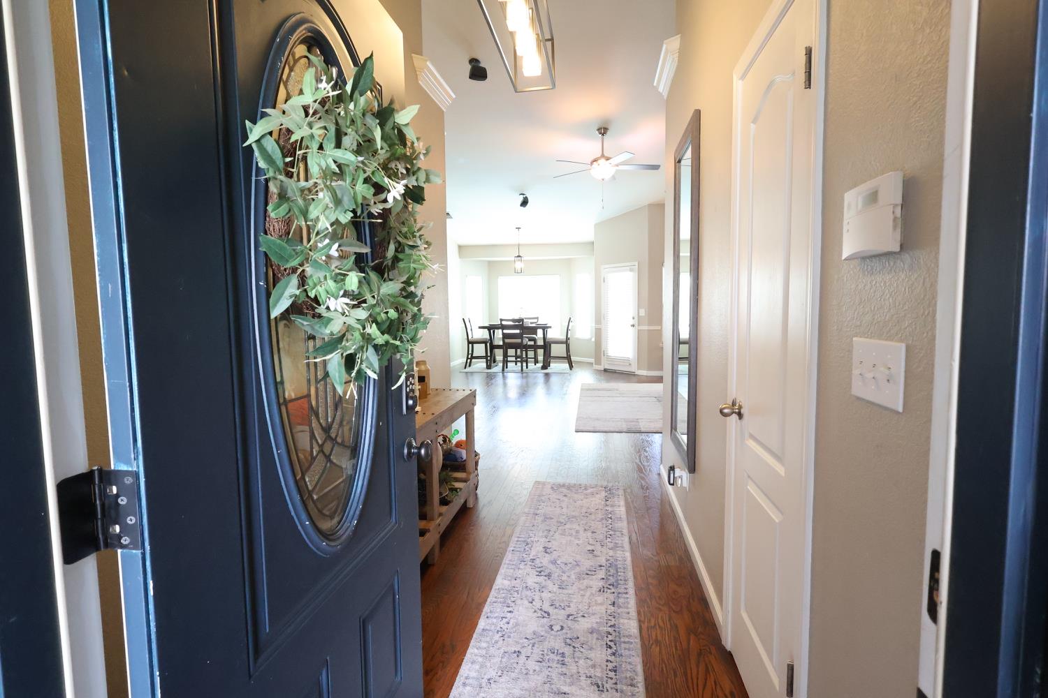 259 East Beech Avenue Reedley, CA 93654 - Photo 2 of 56 Gallery Image 2