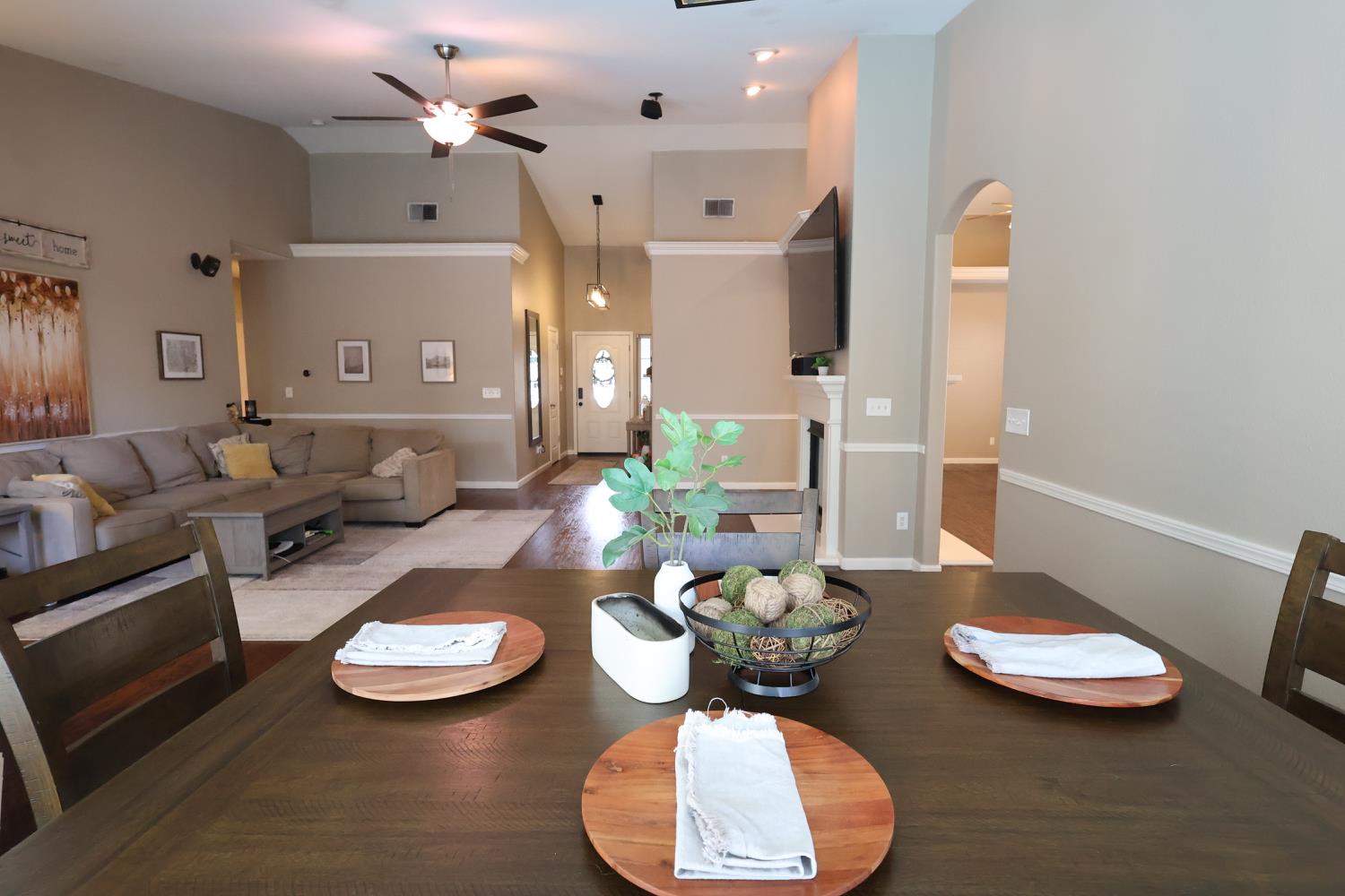 259 East Beech Avenue Reedley, CA 93654 - Photo 23 of 56 Gallery Image 23