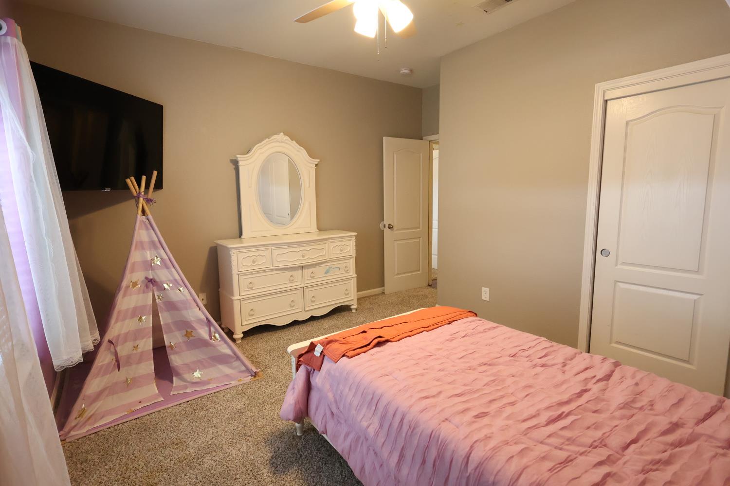 259 East Beech Avenue Reedley, CA 93654 - Photo 41 of 56 Gallery Image 41