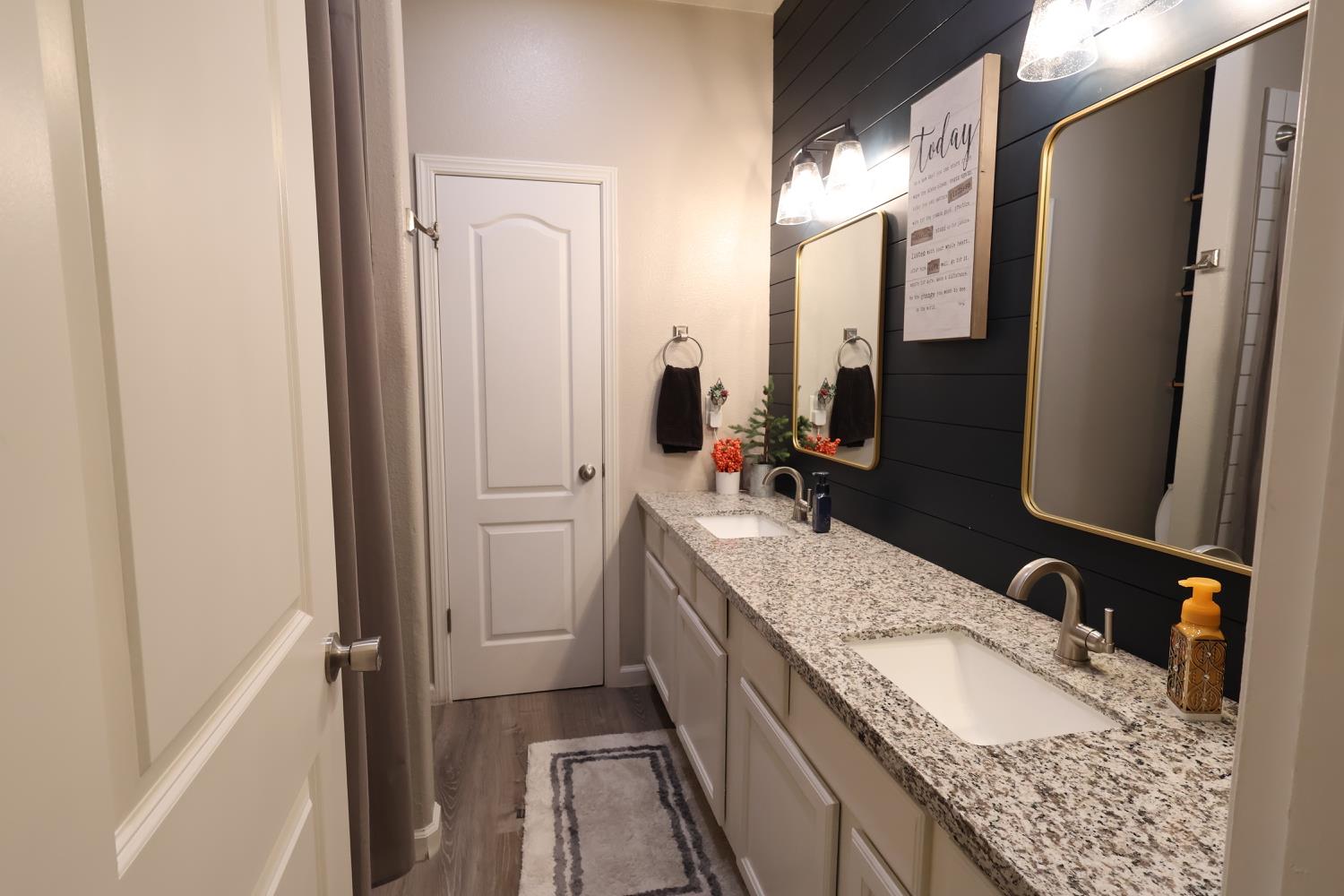 259 East Beech Avenue Reedley, CA 93654 - Photo 42 of 56 Gallery Image 42