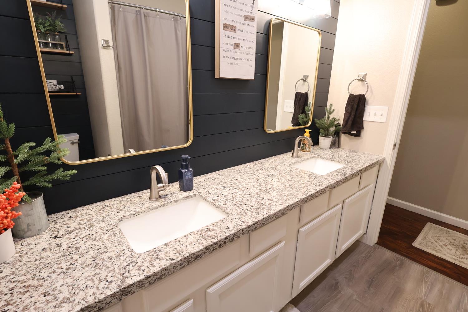 259 East Beech Avenue Reedley, CA 93654 - Photo 43 of 56 Gallery Image 43