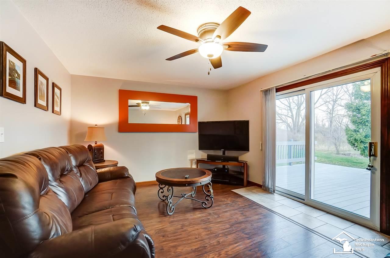 4996 West Albain Road Monroe, MI 48161 - Photo 6 of 28 50038456-5.JPG