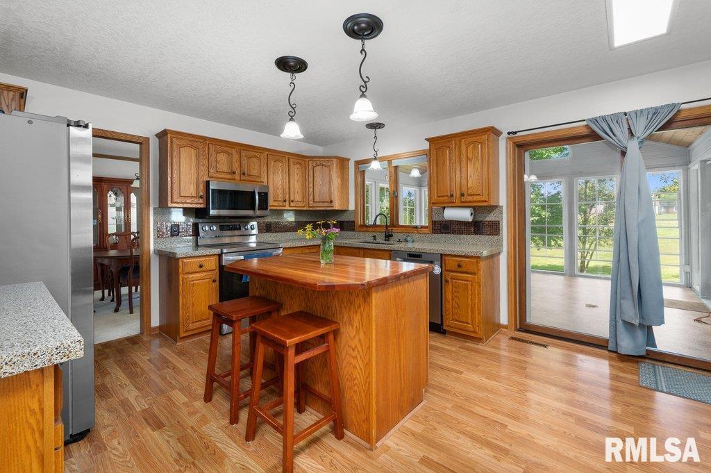 2764 Crow Creek Road Bettendorf, IA 52722 - Photo 12 of 48 Gallery Image 12