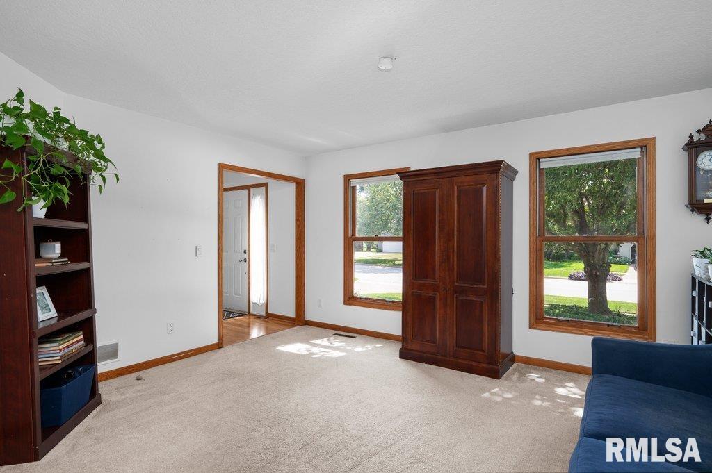 2764 Crow Creek Road Bettendorf, IA 52722 - Photo 17 of 48 Gallery Image 17