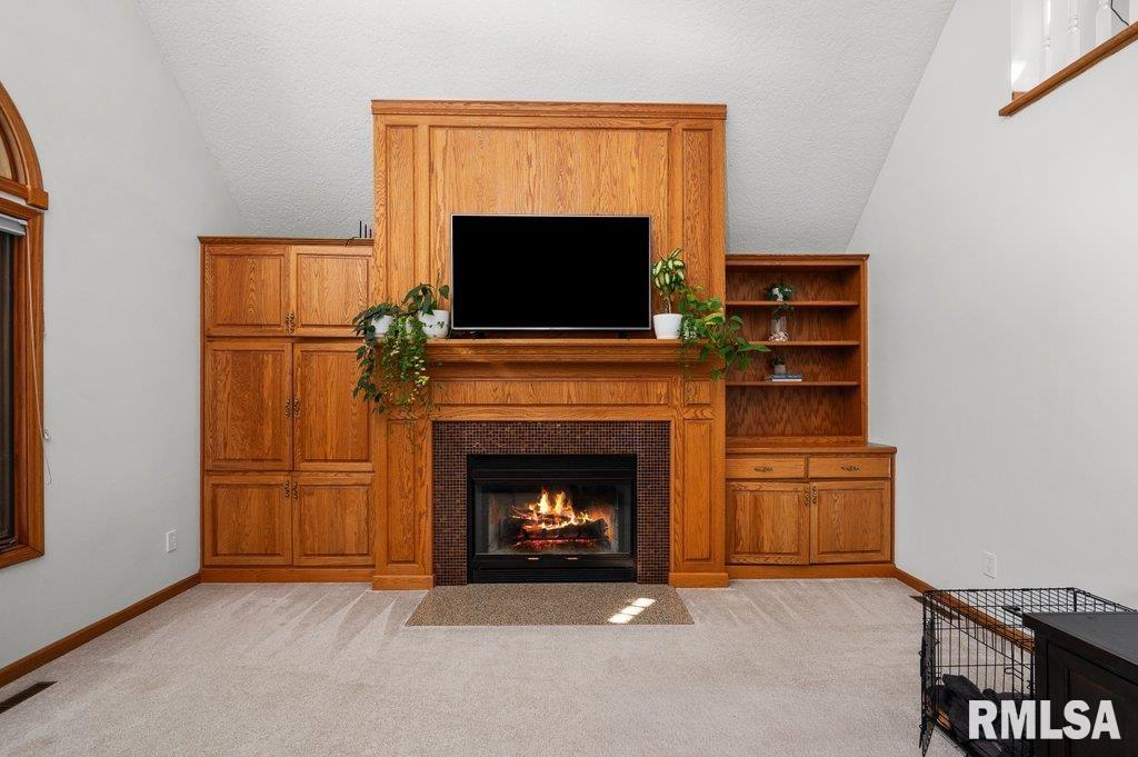 2764 Crow Creek Road Bettendorf, IA 52722 - Photo 8 of 48 Gallery Image 8