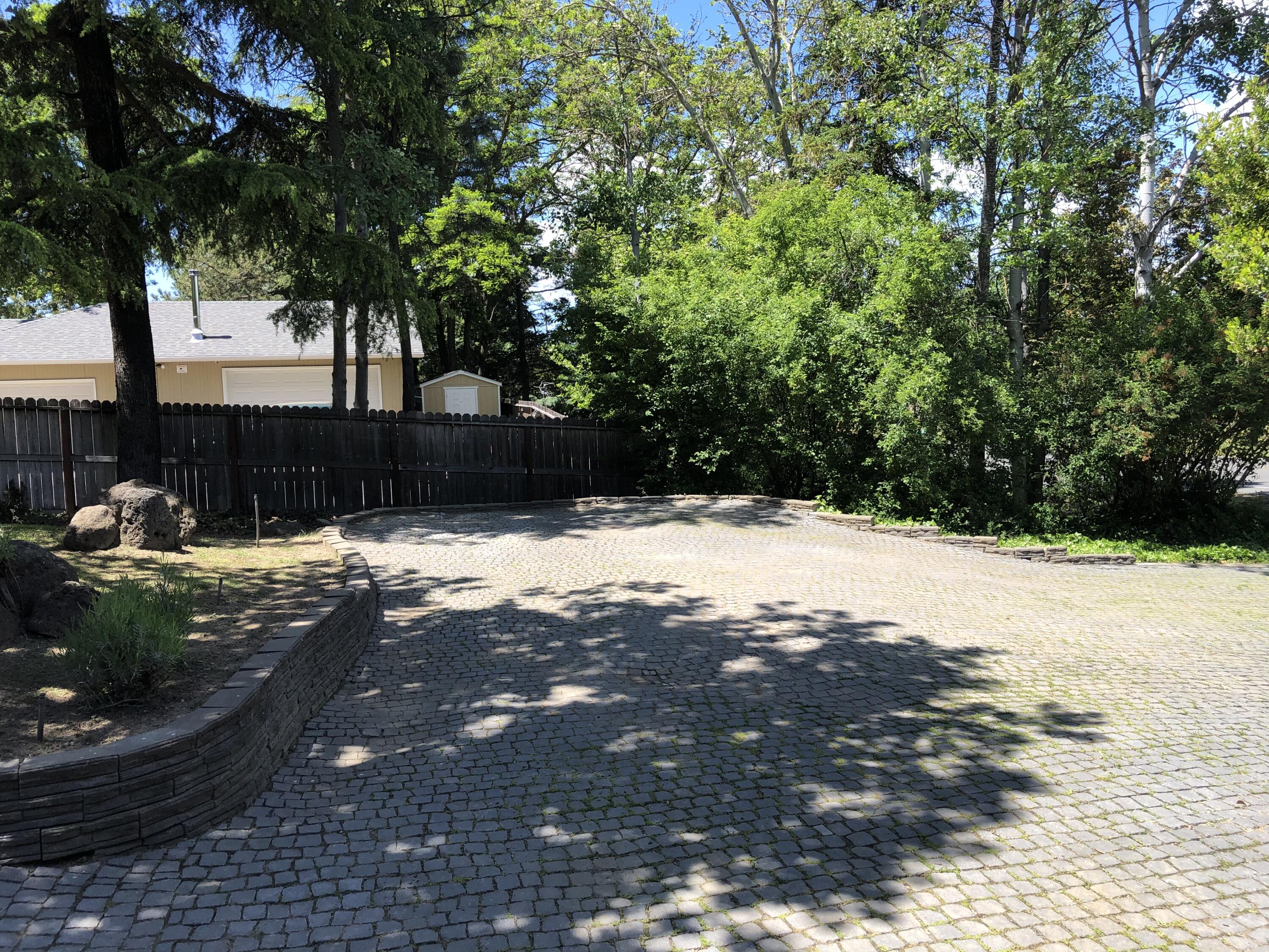 1600 Spring Street Medford, OR 97504 - Photo 54 of 55 Driveway parking off Spring