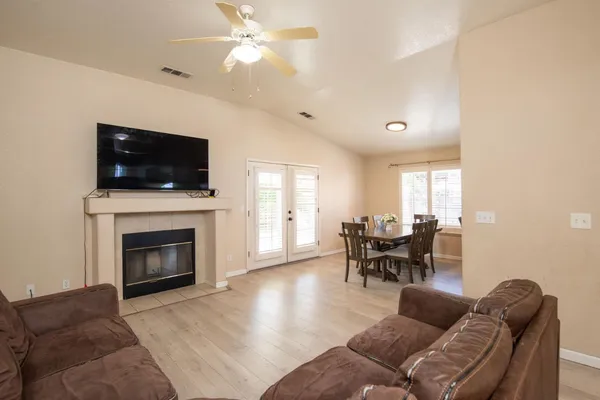 $439,900 | 2300 Park E Drive, Modesto, CA 95351