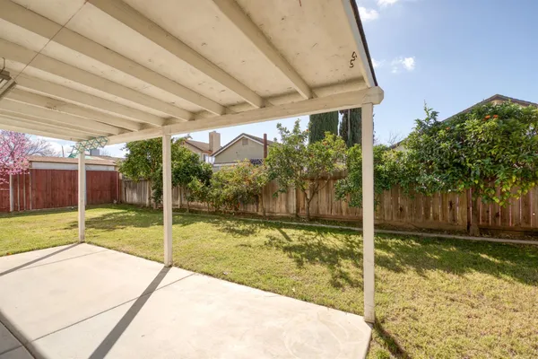 $439,900 | 2300 Park E Drive, Modesto, CA 95351