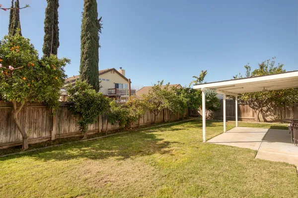 $439,900 | 2300 Park E Drive, Modesto, CA 95351