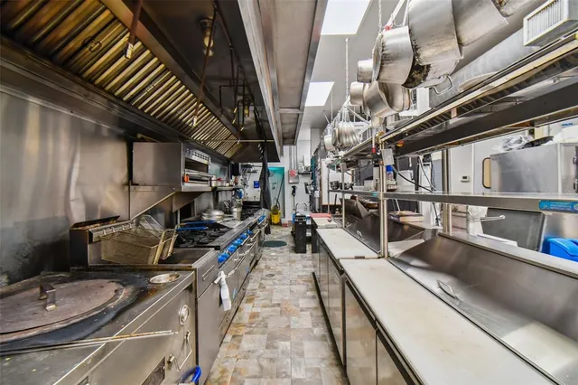 $22 | 116 South Tennessee Avenue, Lakeland, FL 33801