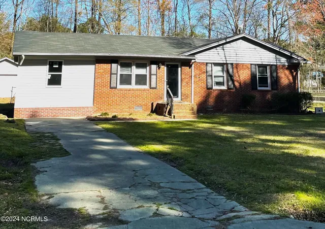 $1,375 | 1634 Bunch Lane, Greenville, NC 27834