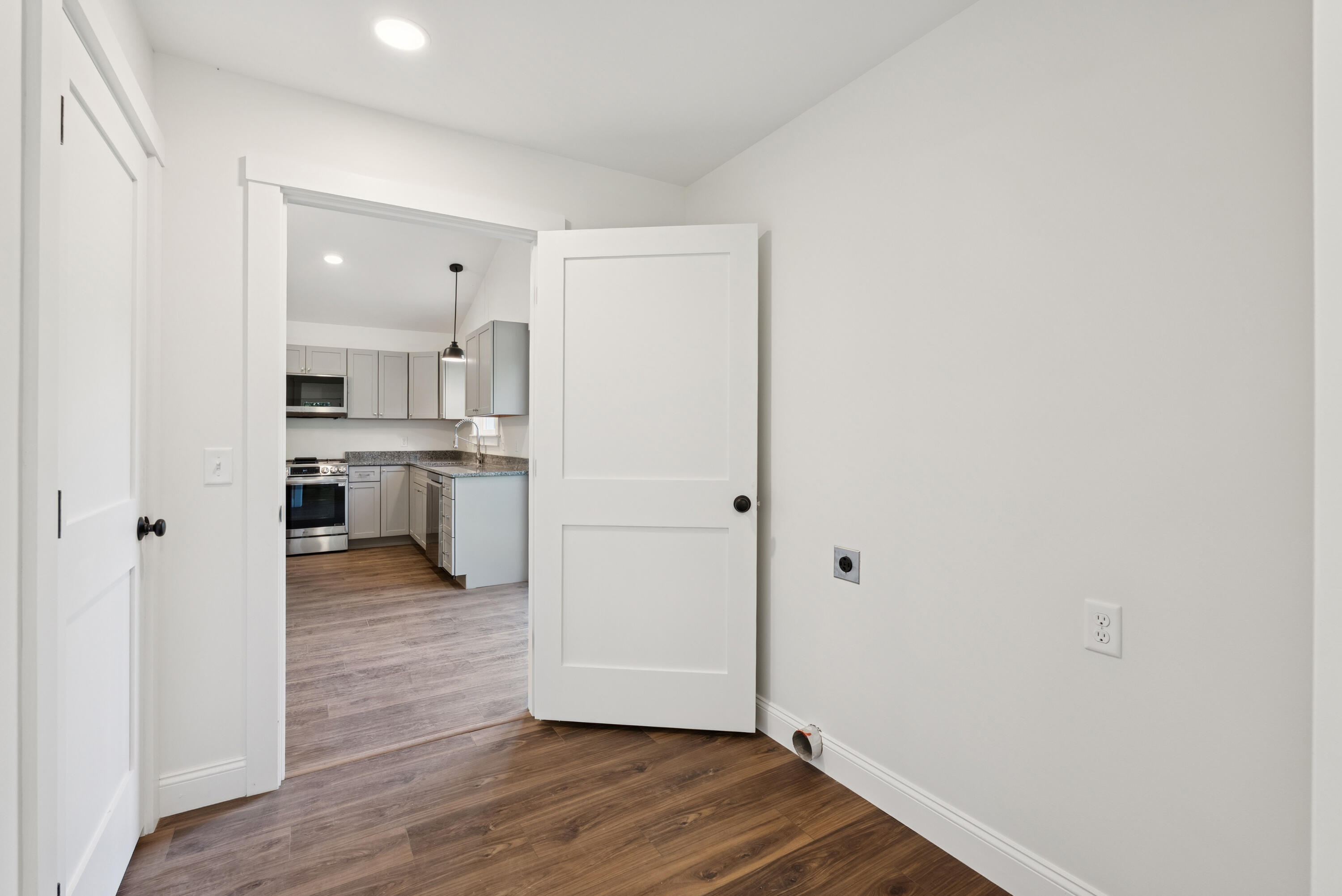 546 Mt Mica Road South Paris, ME 04281 - Photo 25 of 50 Side entryway/laundry