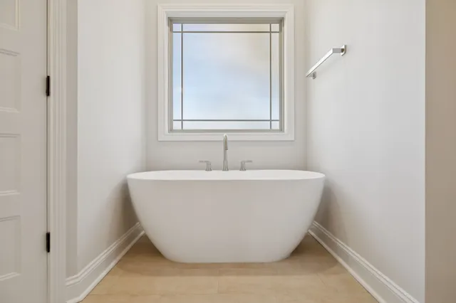 $709,900 | 2895 Cooper Creek Road, Woodlawn, TN 37191