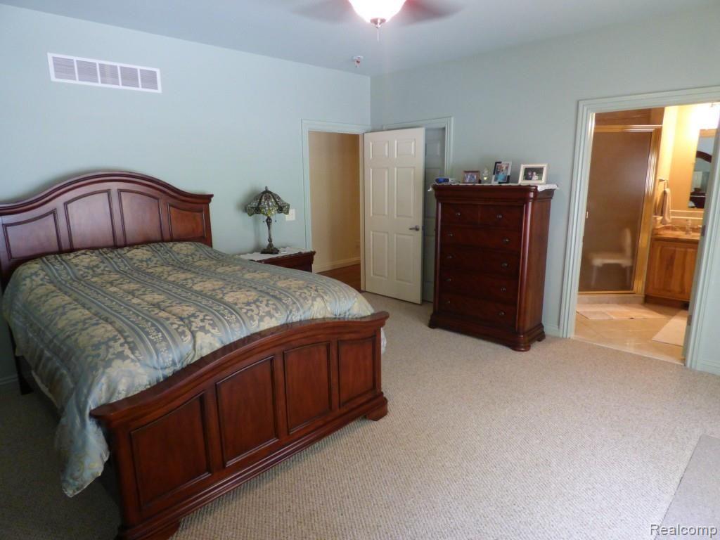 4685 Orion Road Rochester, MI 48306 - Photo 35 of 56 P1250886.jpg