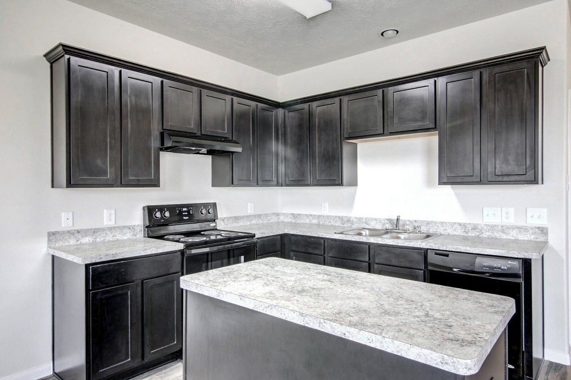 2811 Silver Charm Houston, TX 77014 - Photo 3 of 18