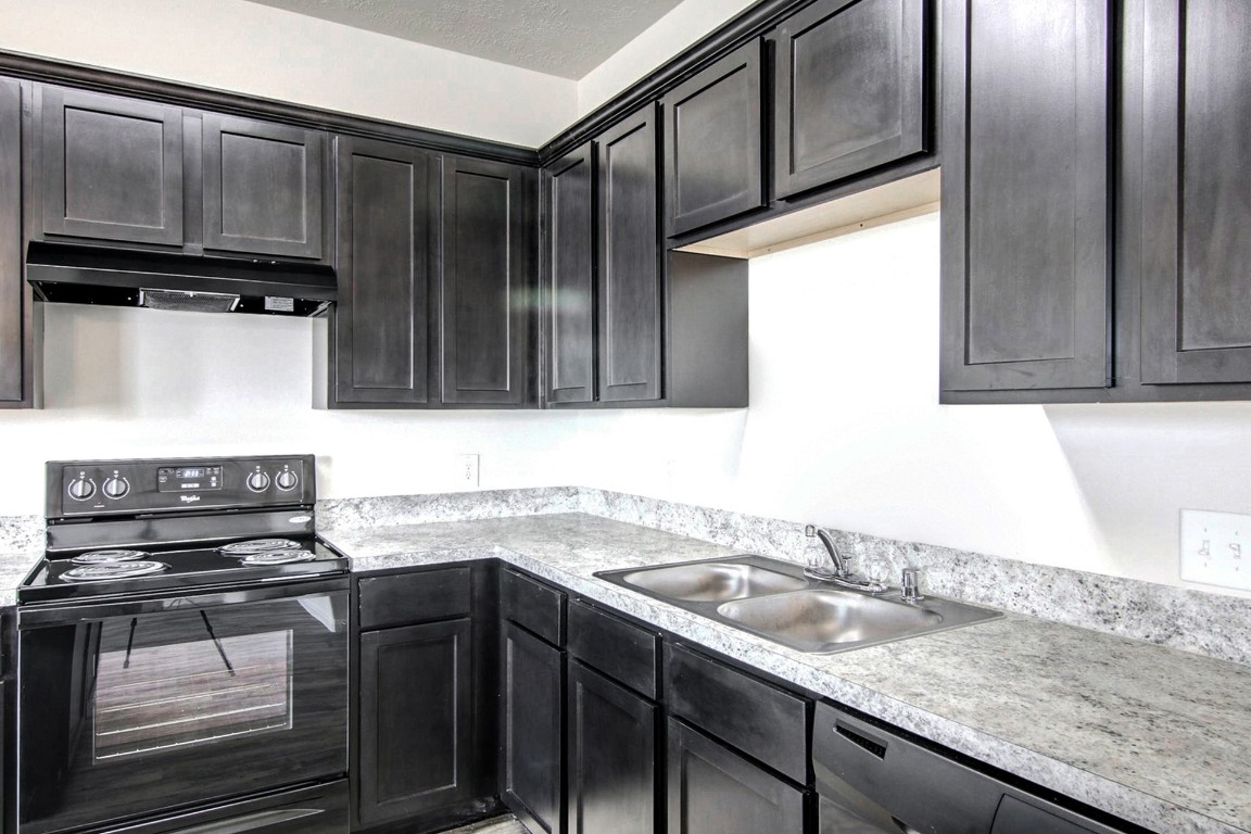 2811 Silver Charm Houston, TX 77014 - Photo 4 of 18