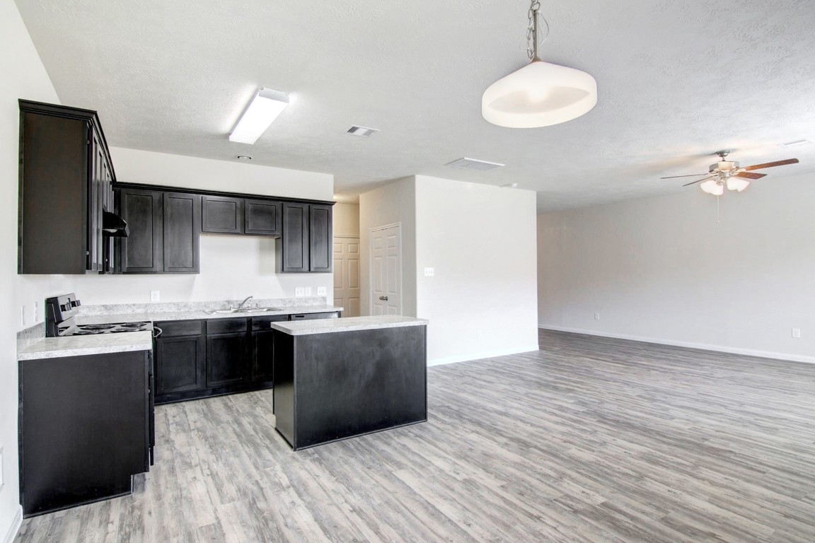 2811 Silver Charm Houston, TX 77014 - Photo 6 of 18