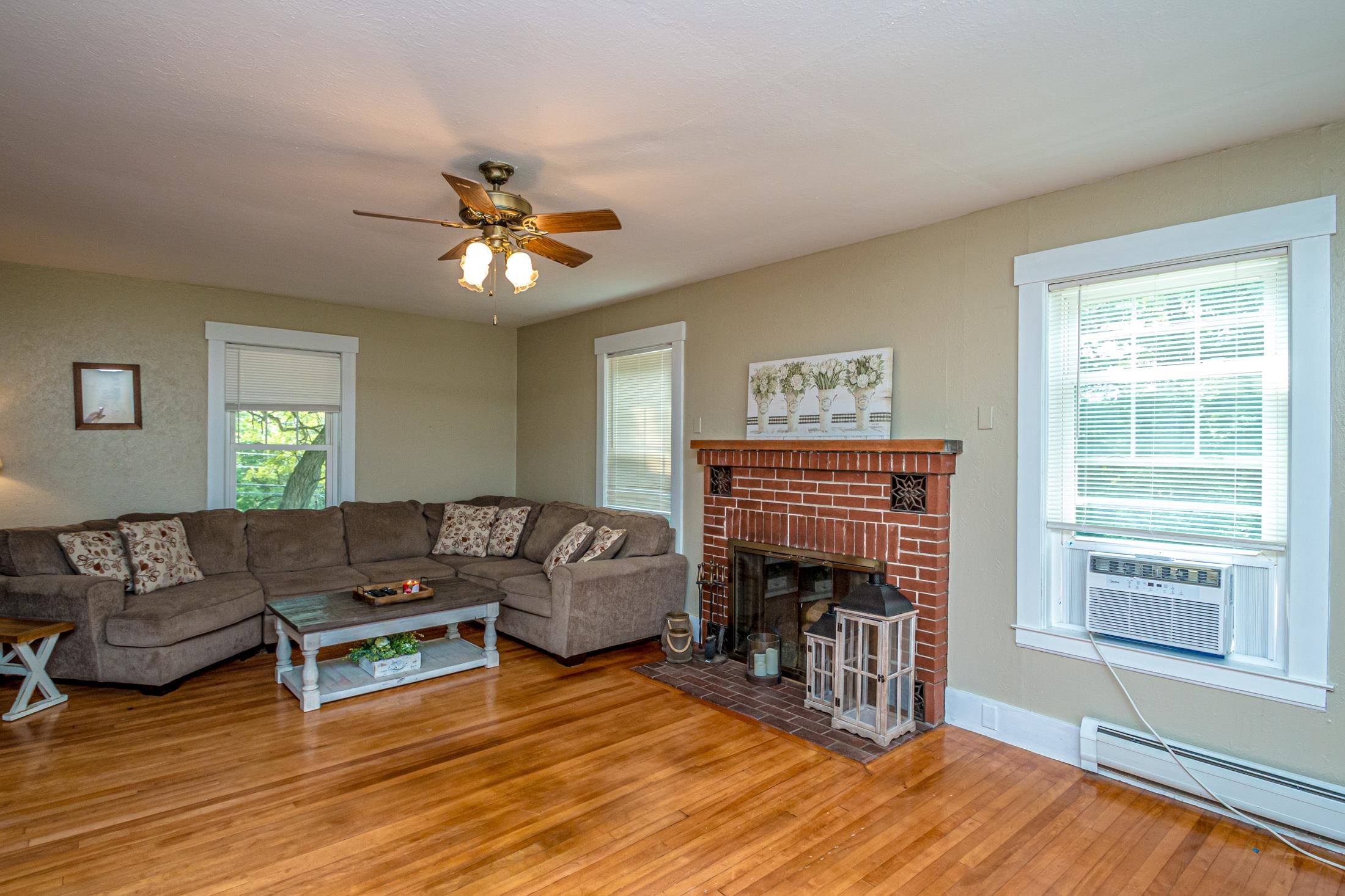 140 Middle Street Lancaster, NH 03584 - Photo 3 of 34