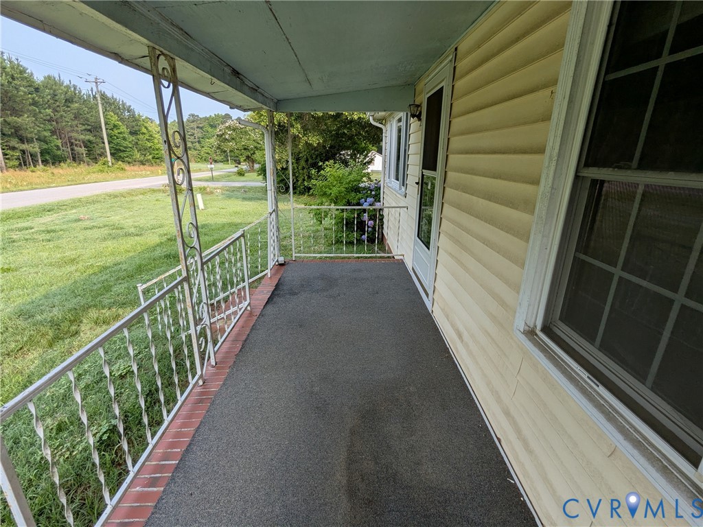 494 Reigel Road Emporia, VA 23847 - Photo 5 of 26 a view of a balcony