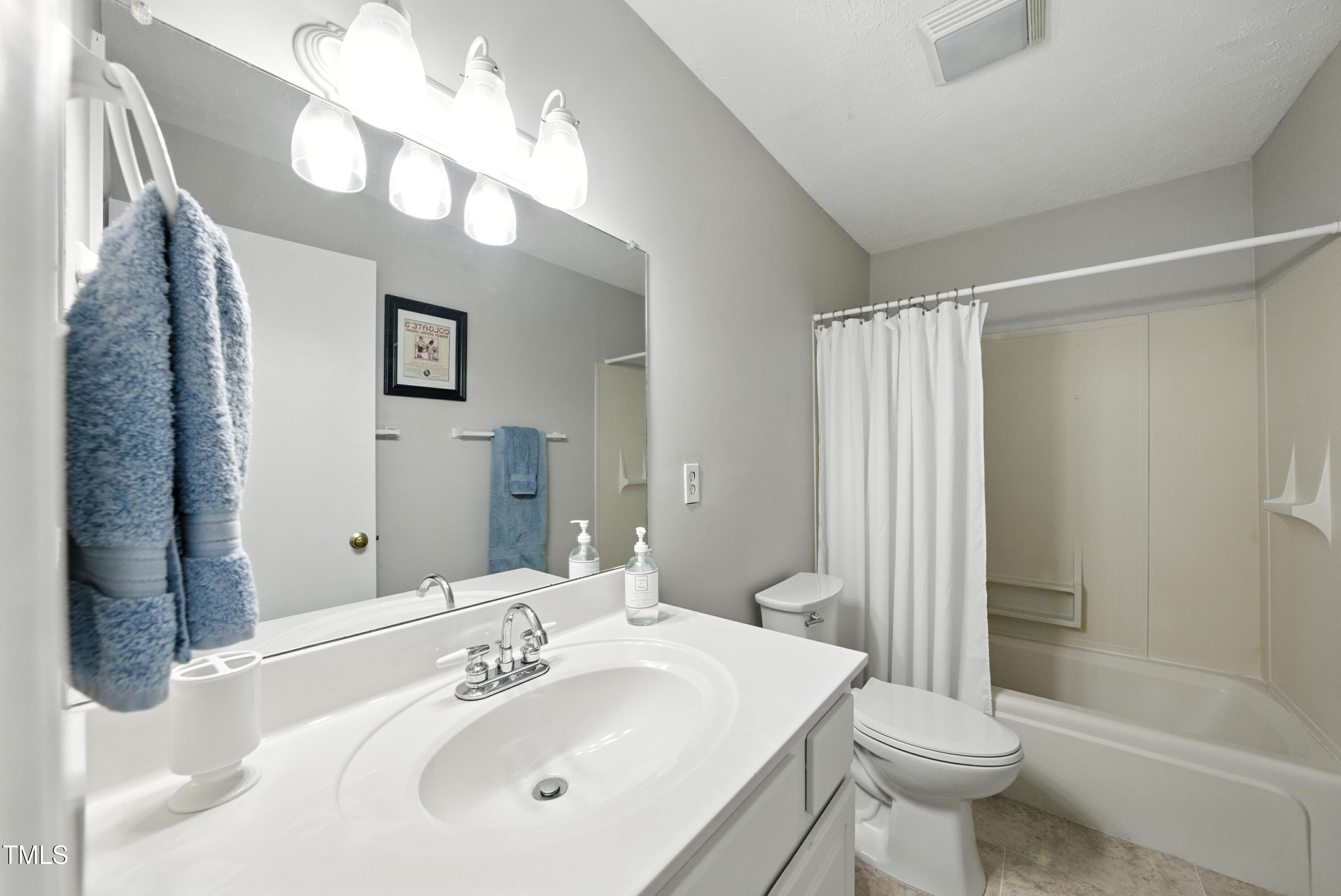 5539 Hamstead Crossing Raleigh, NC 27612 - Photo 12 of 15 DSC02391