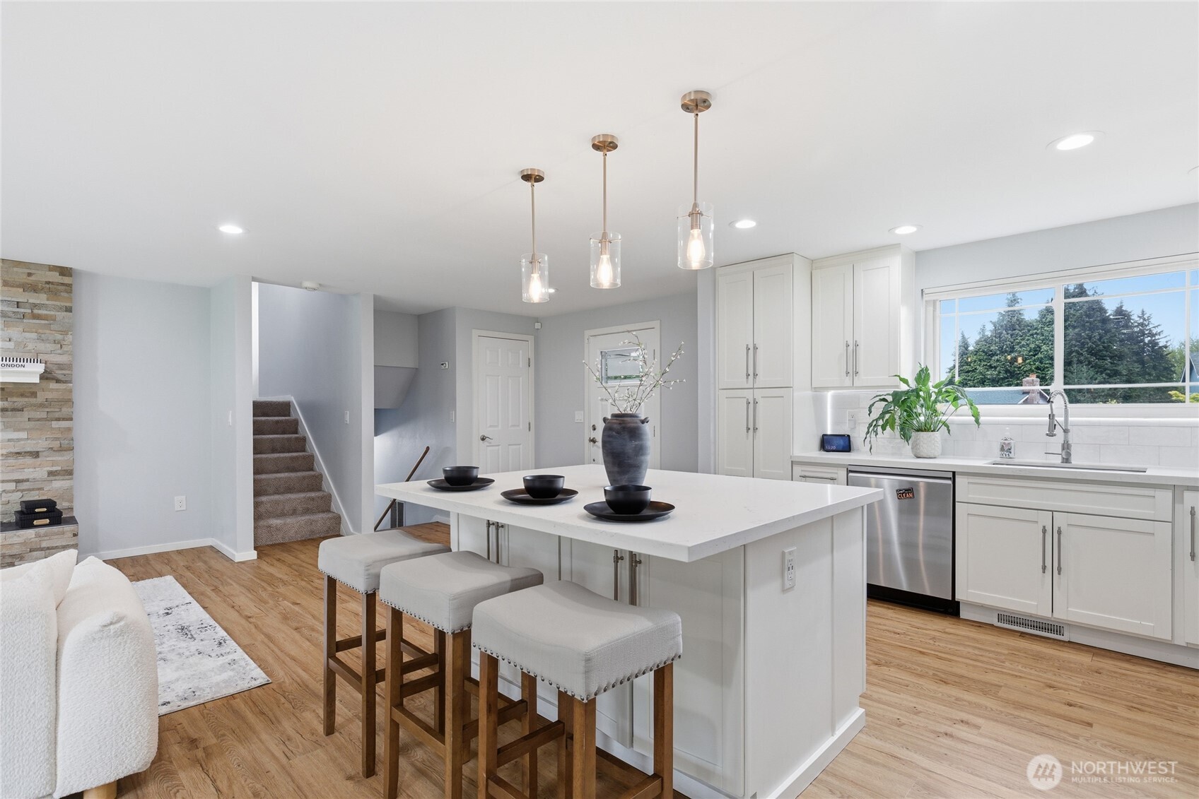 2713 Northeast 23rd Place Renton, WA 98056 - Photo 10 of 40