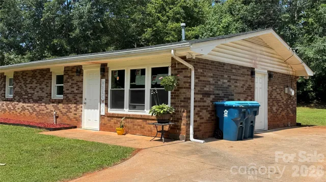 $194,995 | 143 Mountain View Street, Forest City, NC 28043