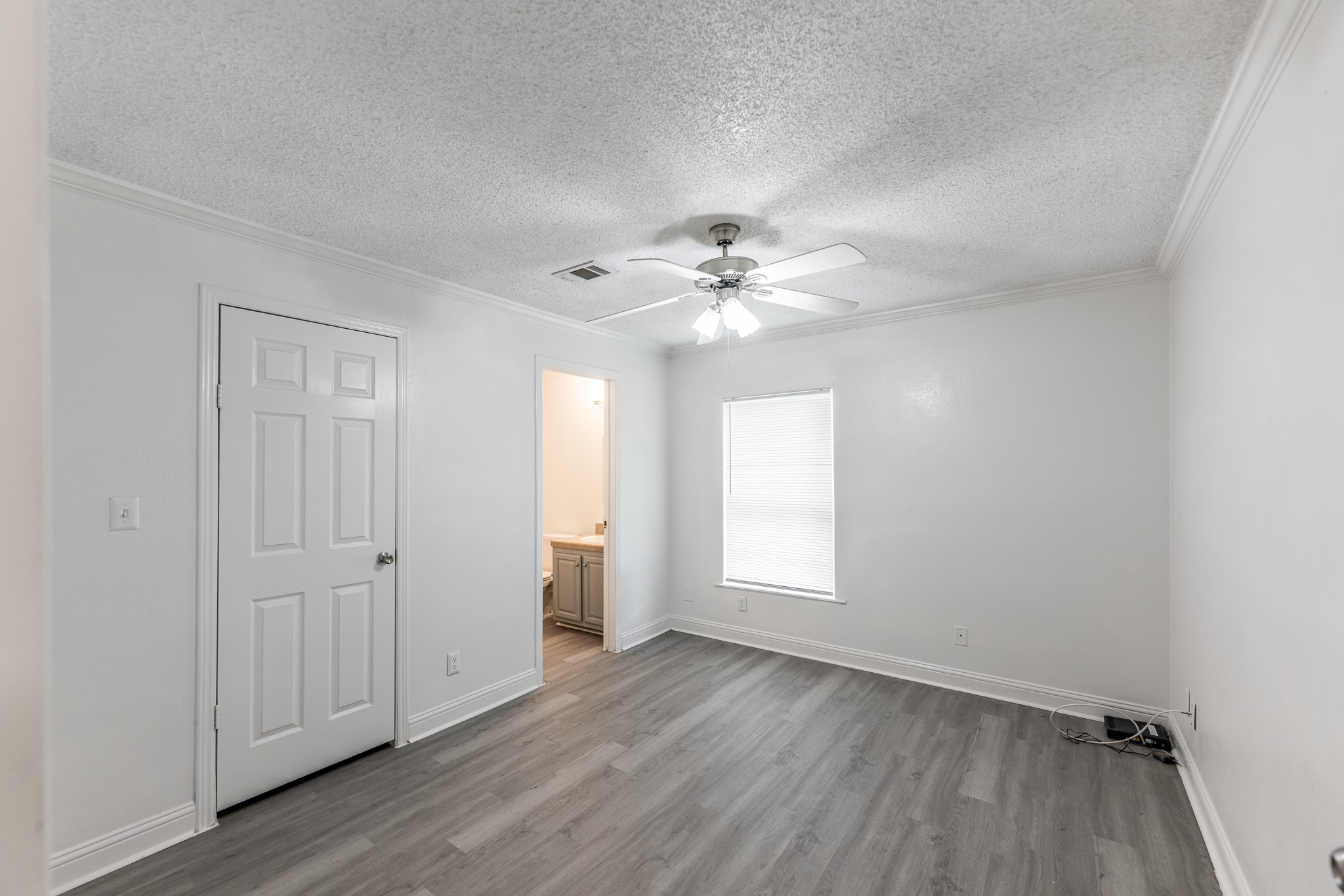 130 Varsity Drive Huntsville, TX 77340 - Photo 17 of 22 Photos show typical layout and finishes; actual unit may vary.